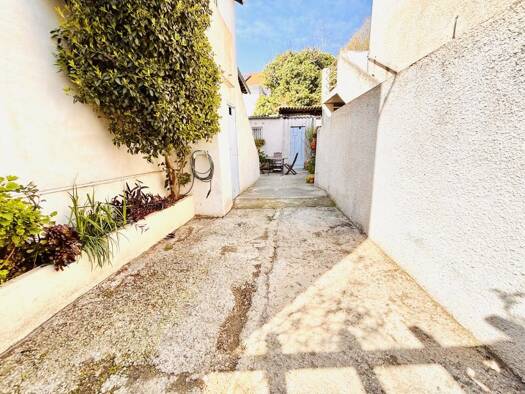 Maison de ville à vendre 450 000 € 3 pièces 2 chambres 178 m² Saint Jérôme Marseille 13ème arrondissement 13013