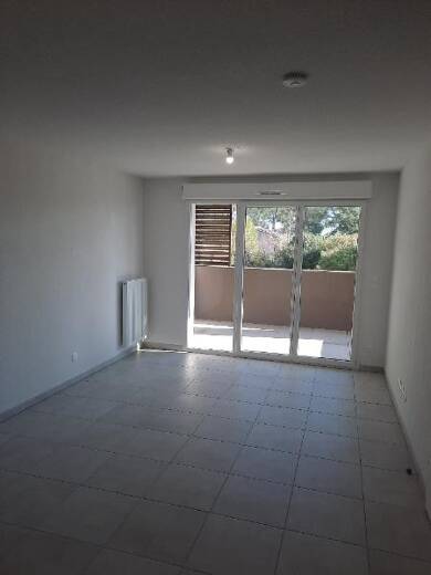 Appartement à louer 583 € 2 pièces 1 chambre 40,7 m² Étage 1/1 Courbessac Nimes 30000