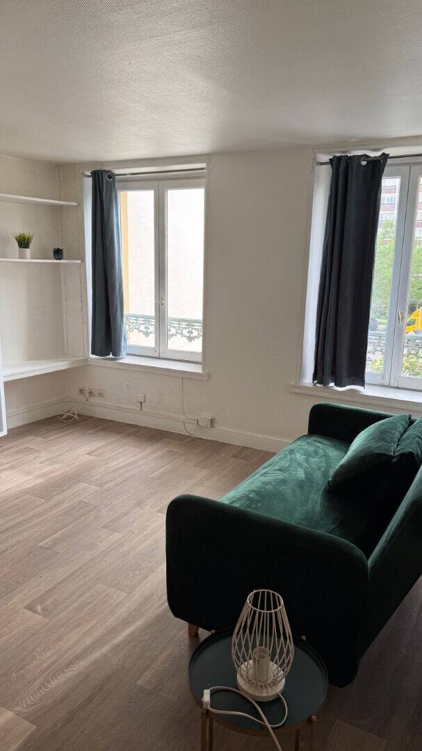 Maison à louer, 19m², IVRY SUR SEINE