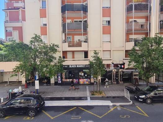 Appartement à vendre 255 000 € 3 pièces 2 chambres 60,17 m² Étage 1/5 Le Port Nice 06300