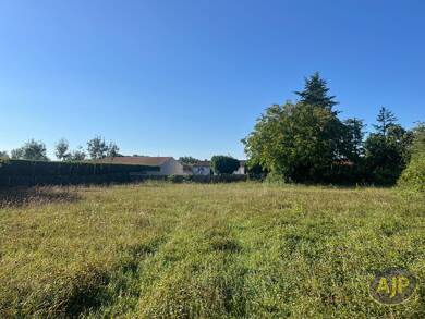Terrain à vendre 127 920 € 1 718 m² de terrain Chasnais 85400
