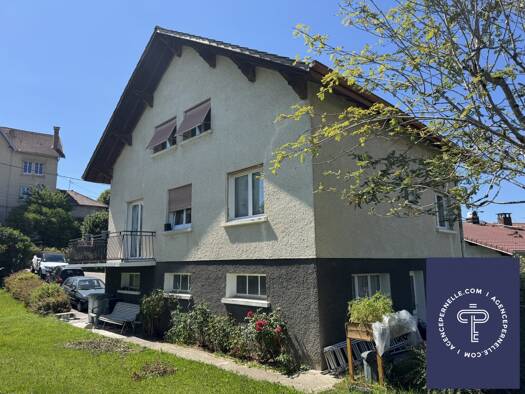 Maison à vendre 316 000 € 6 pièces 5 chambres 132 m² 727 m² de terrain Charquemont 25140