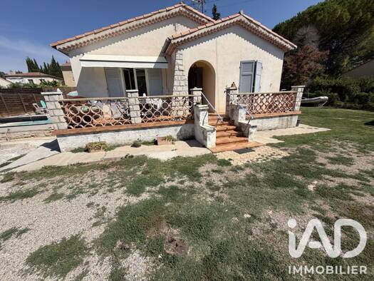 Maison de plain-pied à vendre 345 000 € 5 pièces 4 chambres 104 m² 733 m² de terrain Sainte-Tulle 04220