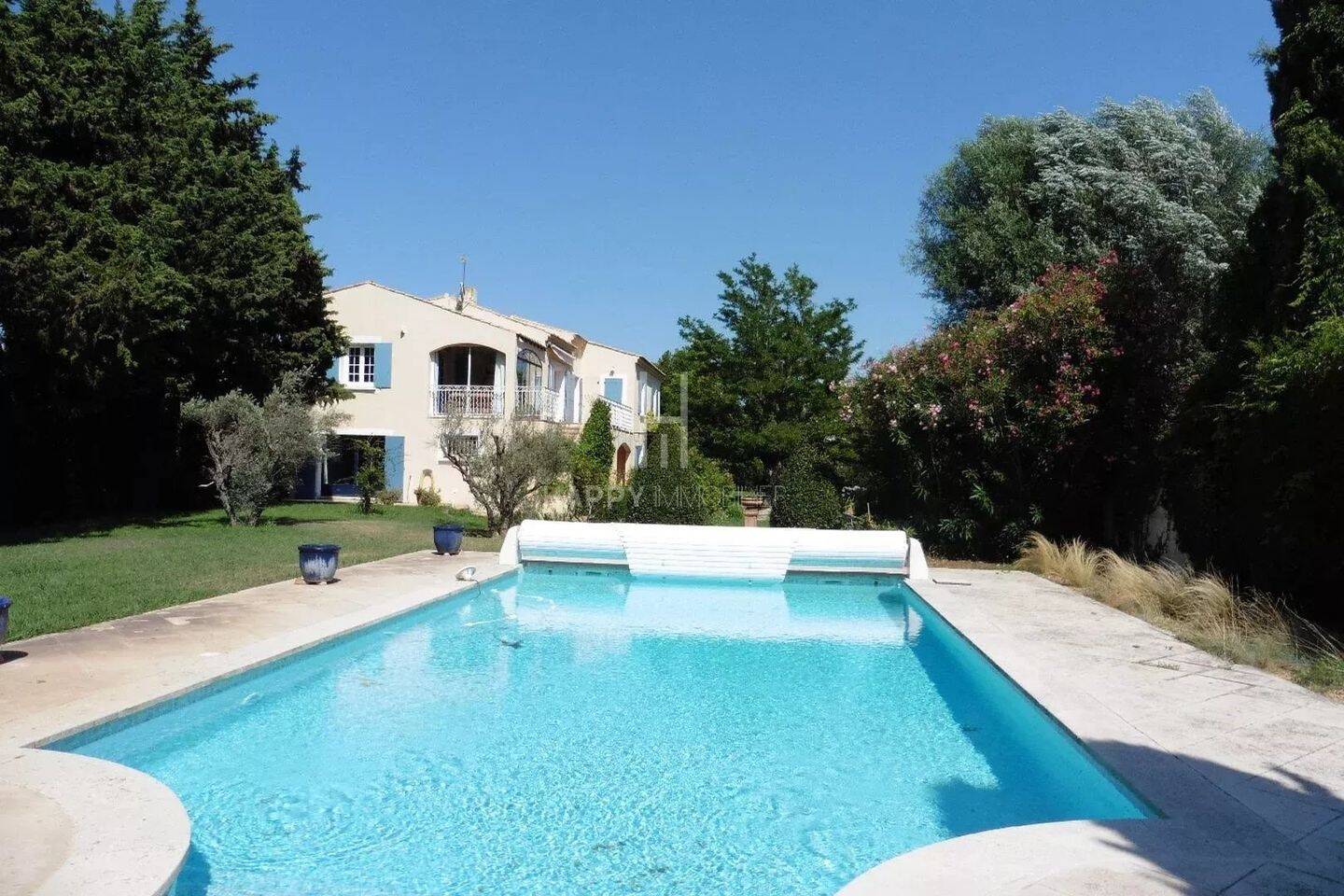 Maison à vendre, 385m², FONTVIEILLE