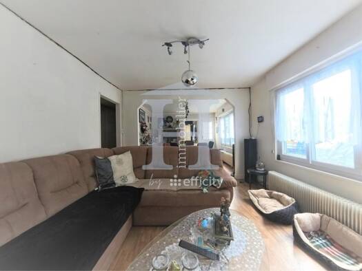 Maison de plain-pied à vendre 103 000 € 3 pièces 2 chambres 77,5 m² 250 m² de terrain Faubourg de Cambrai et de Paris Douai 59500