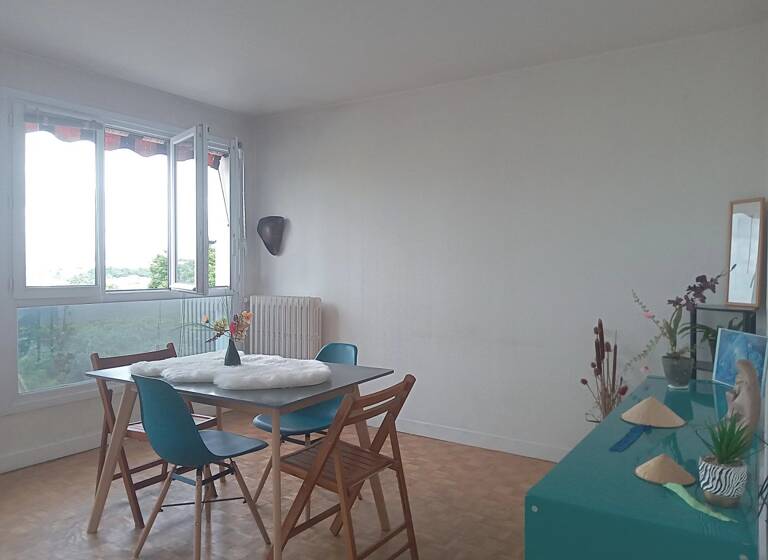 Appartement à vendre 275 000 € 4 pièces 3<br/>chambres 70 m²<br/>superficie Coteau Cachan 94230