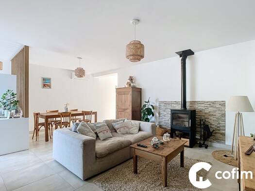 Appartement à vendre 199 900 € 3 pièces 2 chambres 75,8 m² RDC/1 Lons 64140