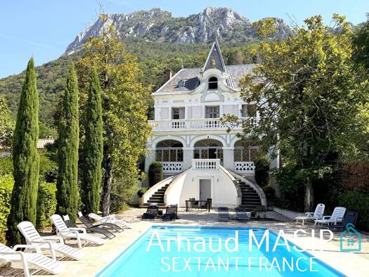 Château à vendre 649 000 € 10 pièces 6 chambres 294 m² 1 745 m² de terrain Puilaurens 11140