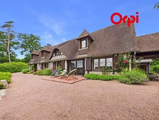 Maison à vendre 430 000 € 5 pièces 4 chambres 135 m² 41 094 m² de terrain Centre Ville Bernay 27300