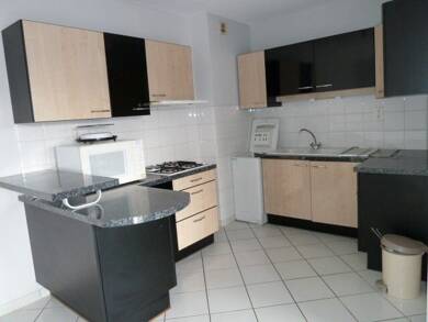 Appartement à louer 575 € 3 pièces 2 chambres 61 m² Dernier étage, Étage 3/3 Onet le Chateau 12850