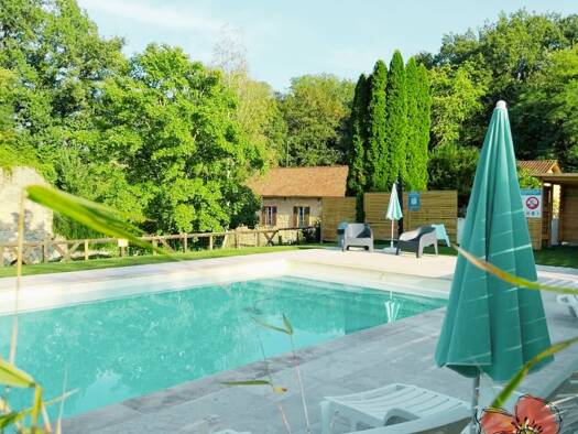 Local commercial à vendre 948 000 € 800 m² de surface de vente Sarlat-la-Canéda 24200