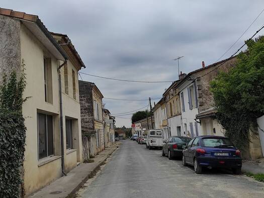 Local commercial à vendre 58 000 € 220 m² de surface de vente Castillon-la-Bataille 33350