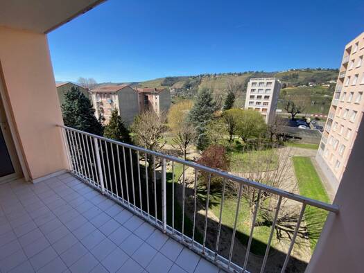 Appartement à louer 795 € 3 pièces 2 chambres 59,9 m² 4ème étage Vienne 38200