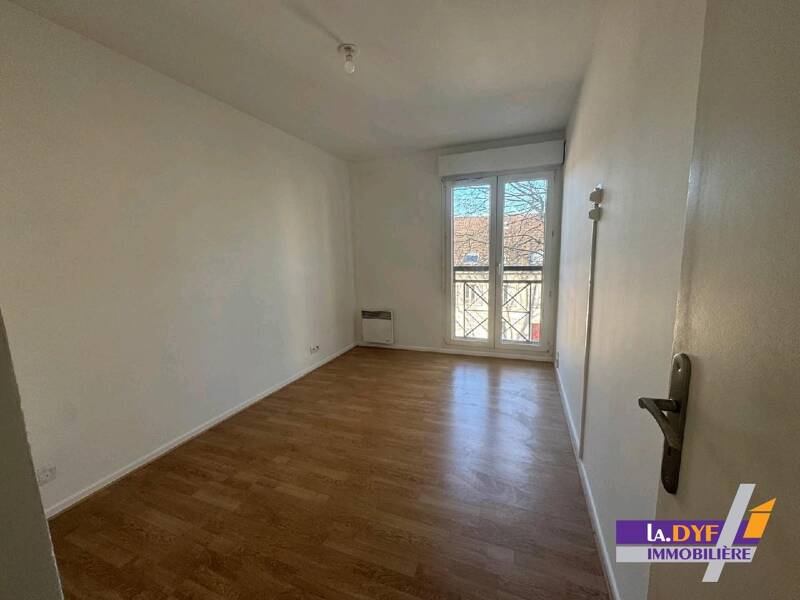 Maison à louer, 56m², VAUJOURS