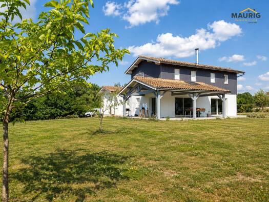 Villa à vendre 438 900 € 6 pièces 4 chambres 200 m² 65 188 m² de terrain Beaupuy 47200