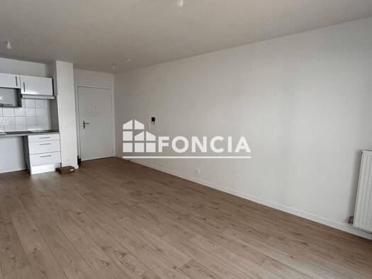 Appartement à louer 1 100 € 2 pièces 1 chambre 43 m² 1er étage Berges Noyers Pv Sucy-en-Brie 94370