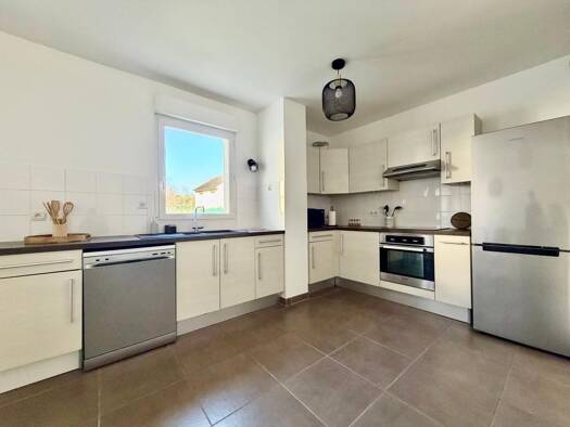 Appartement à louer 1 050 € 2 pièces 1 chambre 47 m² 1er étage Montévrain 77144