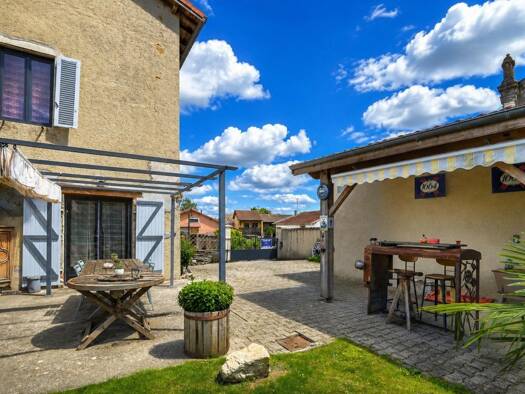 Vignoble à vendre 335 000 € 137 m² 334 m² de terrain Bressolles 01360
