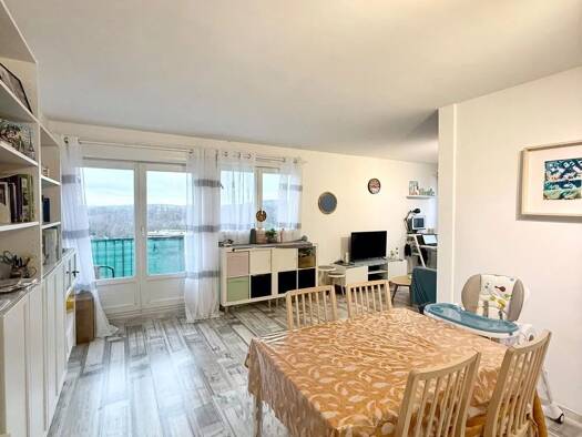 Appartement à vendre 120 000 € 3 pièces 2 chambres 66,8 m² Étage 8/11 Avon 77210