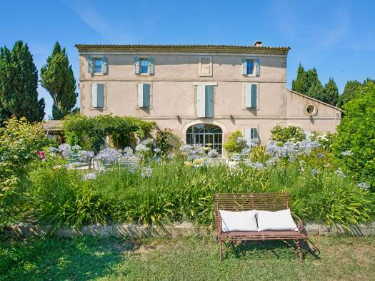 Mas à vendre 1 990 000 € 7 pièces 5 chambres 380 m² 3 937 m² de terrain Graveson 13690