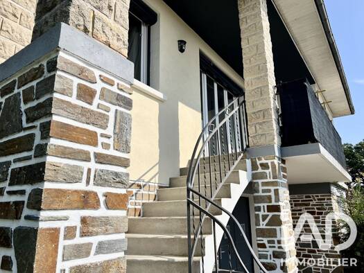 Maison de ville à vendre 225 000 € 6 pièces 5 chambres 124 m² 538 m² de terrain Nord Couzeix 87270