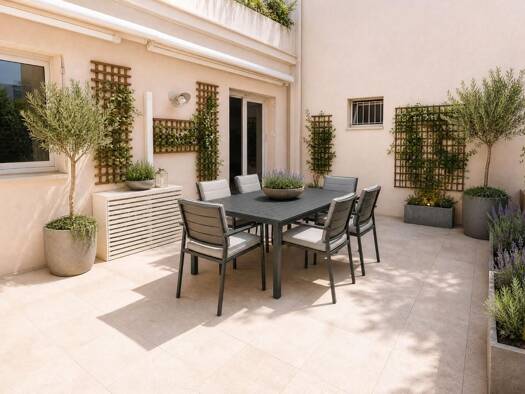 Appartement à vendre 225 000 € 4 pièces 3 chambres 87 m² Étage 1/2 Route de Morieres-Realpanier Avignon 84000