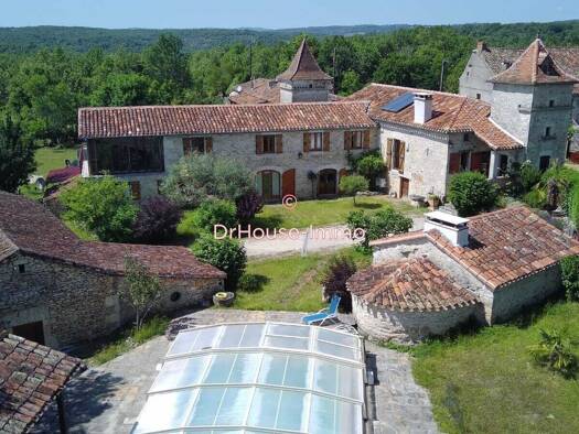 Maison à vendre 695 000 € 10 pièces 4 chambres 280 m² 3 600 m² de terrain Cremps 46230