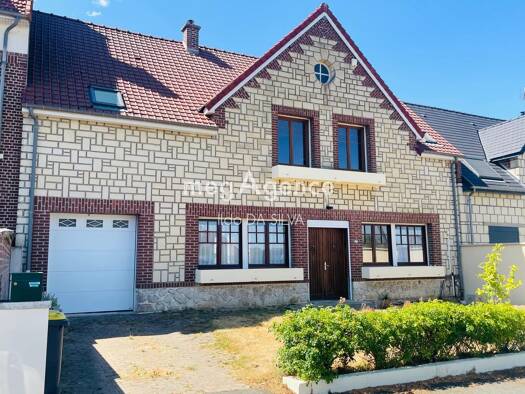 Maison à vendre 269 000 € 7 pièces 6 chambres 182 m² 1 183 m² de terrain Thieulloy-l'Abbaye 80640