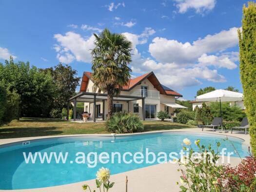 Maison à vendre 1 245 000 € 5 pièces 4 chambres 182 m² 1 146 m² de terrain Cessy 01170