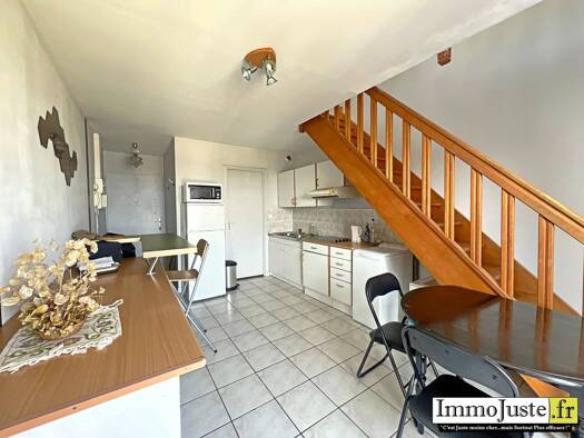 Duplex à vendre 187 000 € 2 pièces 1 chambre 40 m² Étage 2/2 Hôtel de Ville Saint-Cyr-l'École 78210