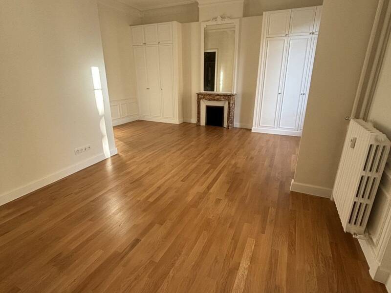 Maison à louer, 261m², PARIS 16E