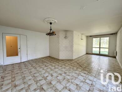 Appartement à vendre 250 000 € 5 pièces 3 chambres 95 m² RDC/4 Nord Vaires-sur-Marne 77360