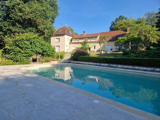 Maison à vendre 598 000 € 14 pièces 5 chambres 300 m² 2 m² de terrain Paray-le-Monial 71600