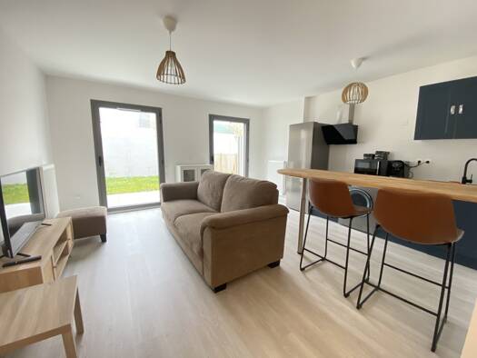 Appartement à louer 945 € 2 pièces 1 chambre 42,4 m² RDC Carouge Joncs Marins Brétigny-sur-Orge 91220