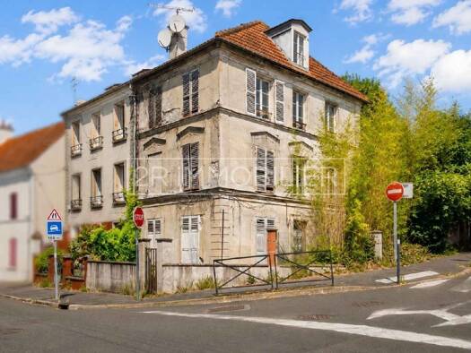 Immeuble à vendre 575 000 € 290 m² Dampmart 77400