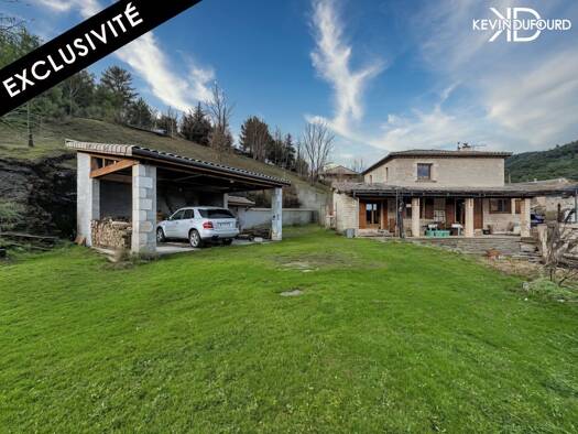 Maison à vendre 250 000 € 5 pièces 3 chambres 105 m² 2 000 m² de terrain Prades 07380