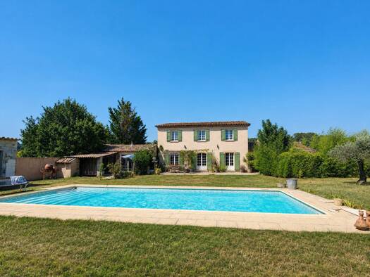 Maison à vendre 780 000 € 9 pièces 6 chambres 240 m² Centre Ancien Pertuis 84120