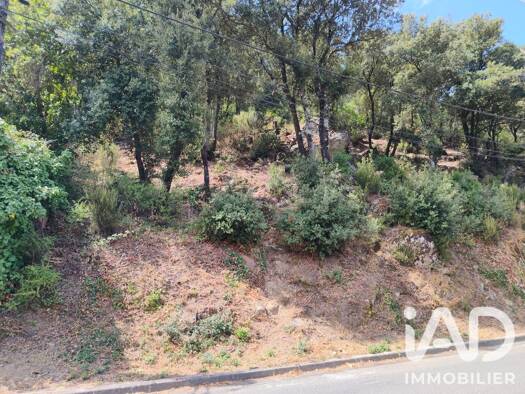 Terrain constructible viabilisé à vendre 117 000 € 1 227 m² de terrain Sorède 66690