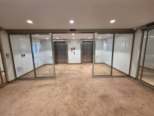 Espace bureau à vendre 3 570 000 € 1 530 m² de bureaux Victor Hugo-République Clichy 92110