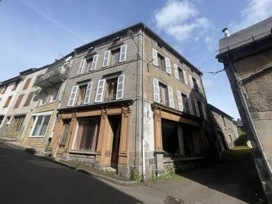 Immeuble à vendre 118 000 € 400 m² Rochefort Montagne 63210