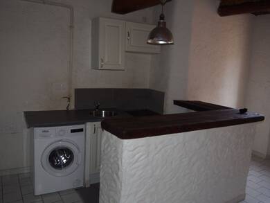 Appartement à vendre 110 000 € 1 pièce 40 m² Étage 2/3 Auriol 13390