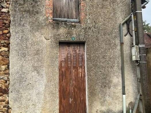 Maison à vendre 12 000 € 1 pièce 1 chambre 40 m² 89 m² de terrain Graçay 18310