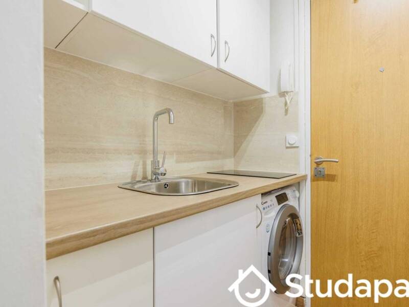 Maison à louer, 18m², PARIS 16E