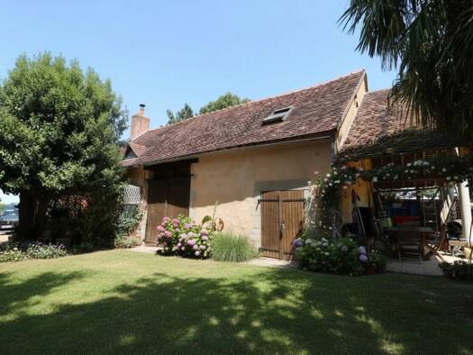 Maison à vendre 102 000 € 5 pièces 3 chambres 103 m² 2 480 m² de terrain Dornes 58390