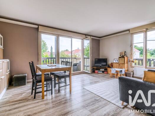 Appartement à vendre 294 000 € 3 pièces 2 chambres 69 m² Étage 1/2 Serris 77700