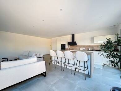 Maison de plain-pied à vendre - Neuf 365 000 € 4 pièces 3 chambres 99 m² 340 m² de terrain Maraussan 34370
