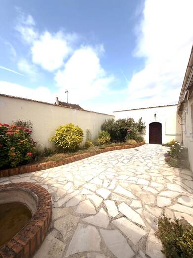 Maison de ville à vendre 185 000 € 7 pièces 5 chambres 170 m² 719 m² de terrain Faubourg d'Isle-Neuville Saint-Quentin 02100
