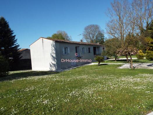 Maison à vendre 299 900 € 10 pièces 6 chambres 224 m² 4 101 m² de terrain Jarnac-Champagne 17520