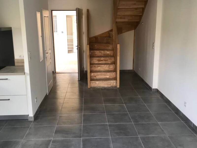 Maison à louer, 70m², MALAUCENE