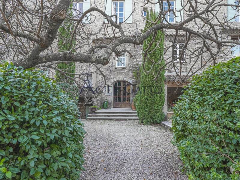 Maison à vendre, 604m², GRIGNAN
